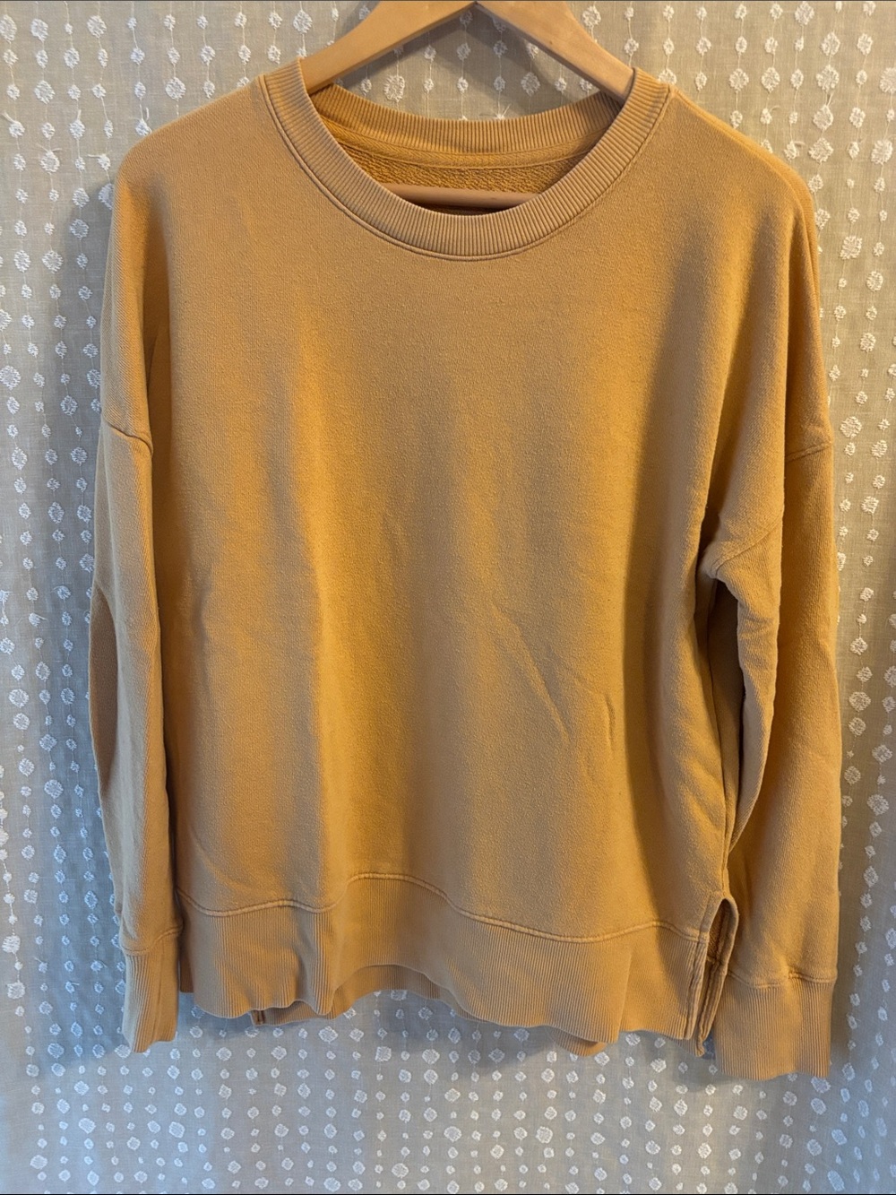 Time and Tru Camel/Tan Crewneck Sweatshirt